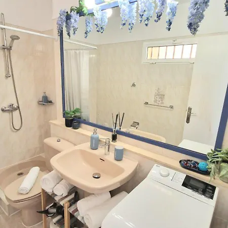 Apartment Blue Away - Americas