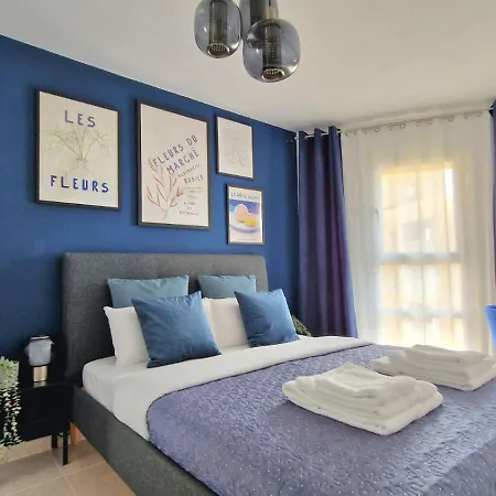 Blue Away - Americas Apartment *